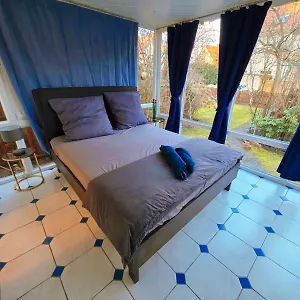  Villa B&r In Der Naehe Des Flughafens