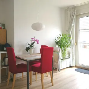 Quiet City-apt, 4min City-center, 18min Fair Nuernberg!!! Apartament
